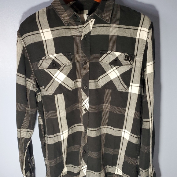 DC  Flannel Shirt Men Size M - Picture 1 of 4
